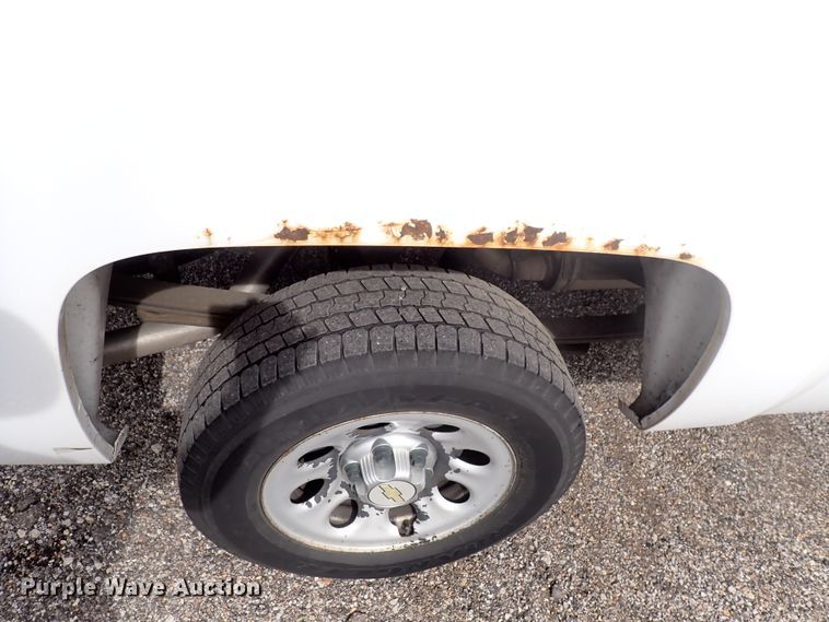 image for item DJ5558 2011 Chevrolet Silverado 1500  Ext. Cab pickup truck