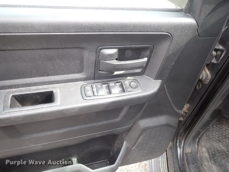 image for item DJ5559 2014 Dodge Ram 1500  Crew Cab pickup truck