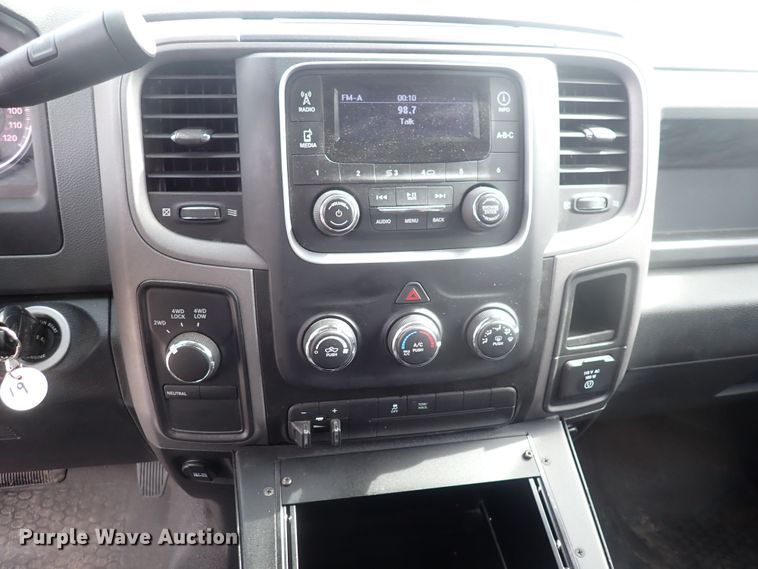 image for item DJ5559 2014 Dodge Ram 1500  Crew Cab pickup truck