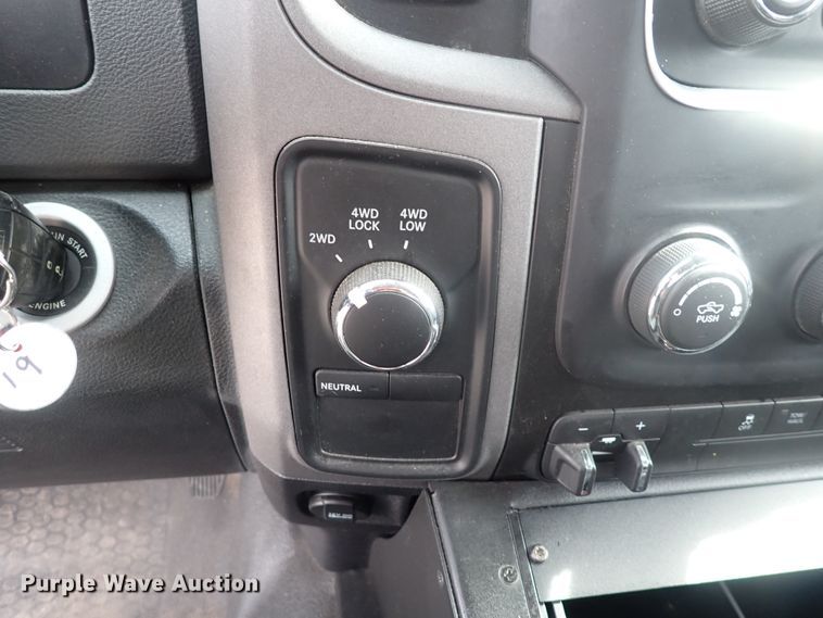 image for item DJ5559 2014 Dodge Ram 1500  Crew Cab pickup truck