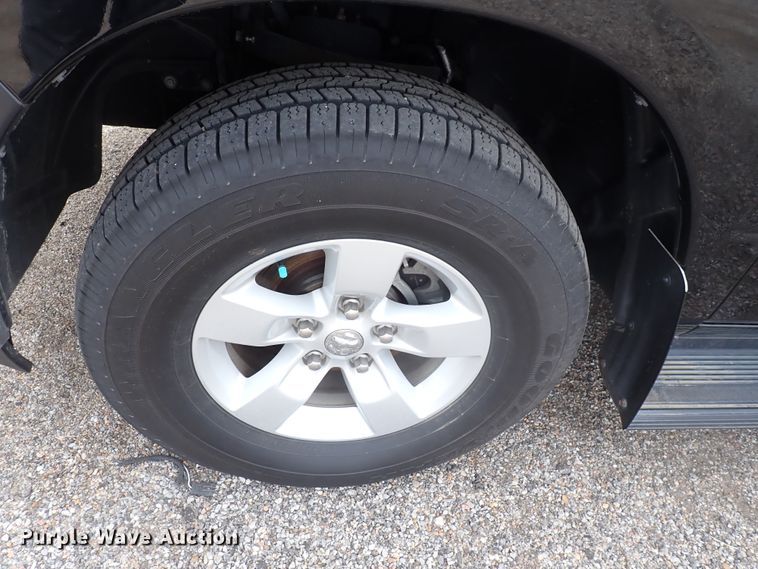 image for item DJ5559 2014 Dodge Ram 1500  Crew Cab pickup truck