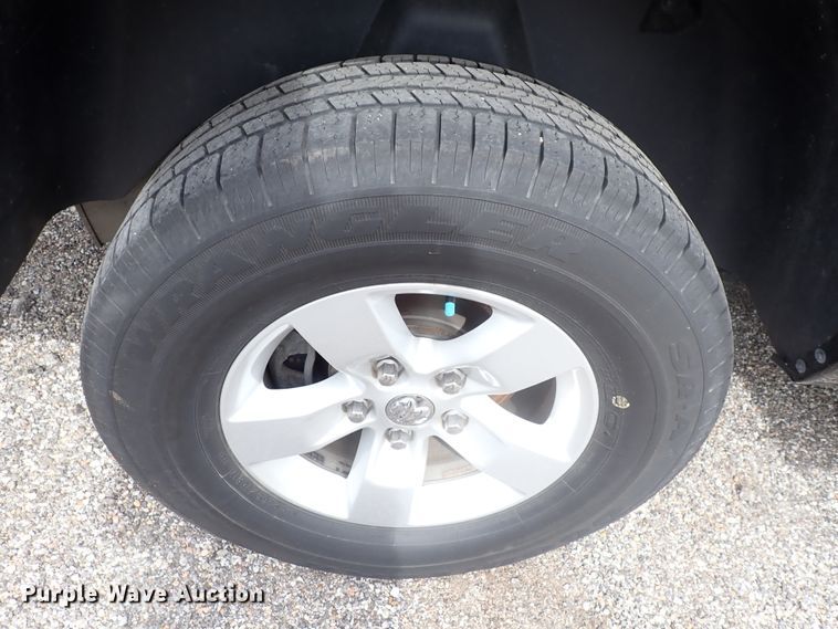 image for item DJ5559 2014 Dodge Ram 1500  Crew Cab pickup truck