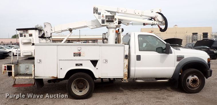 image for item DJ5560 2008 Ford F550 Super Duty  bucket truck