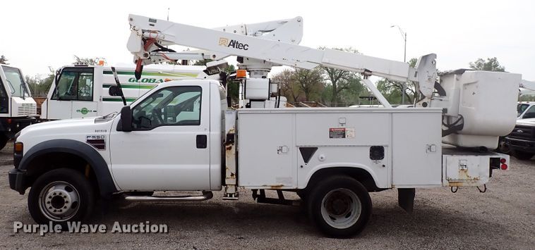 image for item DJ5560 2008 Ford F550 Super Duty  bucket truck