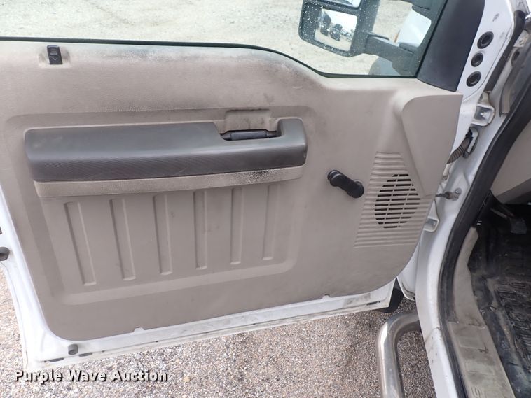 image for item DJ5560 2008 Ford F550 Super Duty  bucket truck