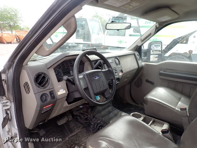 image for item DJ5560 2008 Ford F550 Super Duty  bucket truck