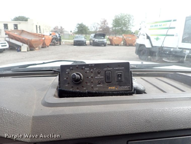 image for item DJ5560 2008 Ford F550 Super Duty  bucket truck