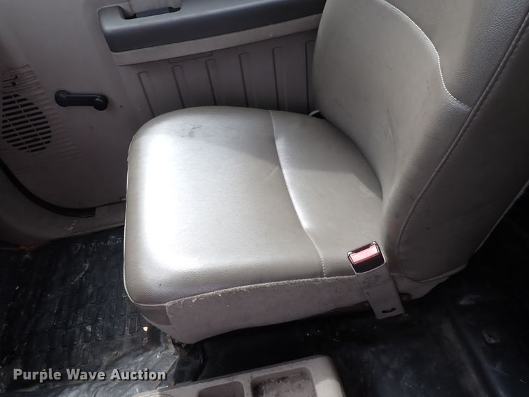 image for item DJ5560 2008 Ford F550 Super Duty  bucket truck