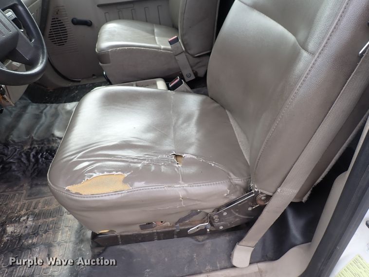 image for item DJ5560 2008 Ford F550 Super Duty  bucket truck