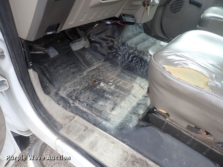 image for item DJ5560 2008 Ford F550 Super Duty  bucket truck