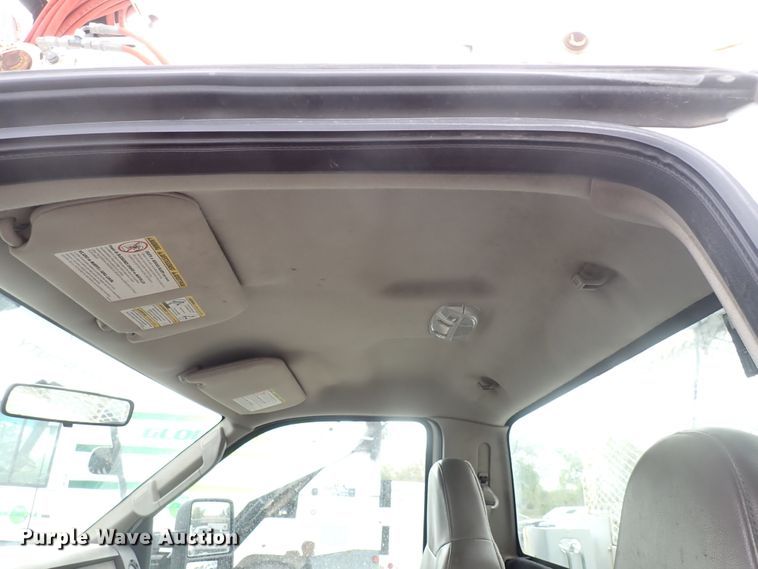 image for item DJ5560 2008 Ford F550 Super Duty  bucket truck