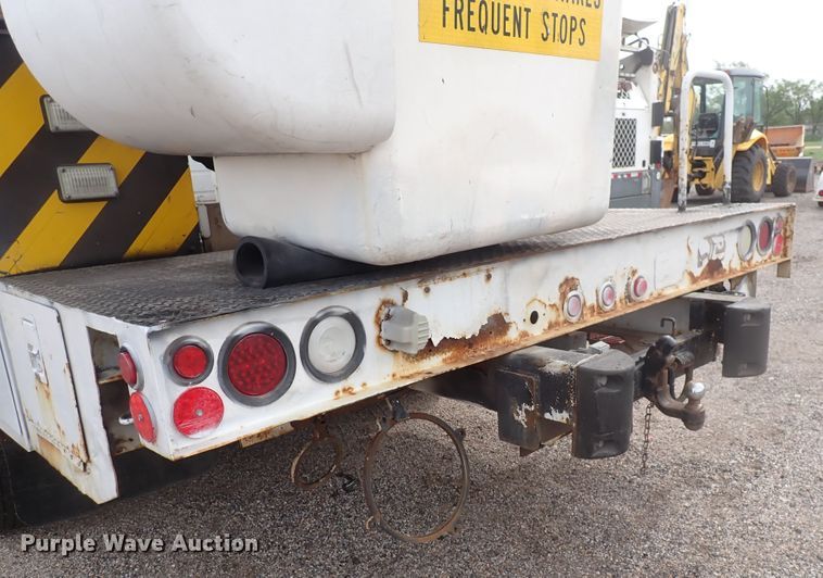 image for item DJ5560 2008 Ford F550 Super Duty  bucket truck