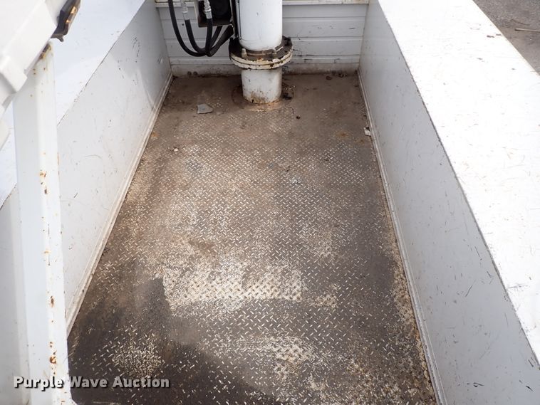 image for item DJ5560 2008 Ford F550 Super Duty  bucket truck