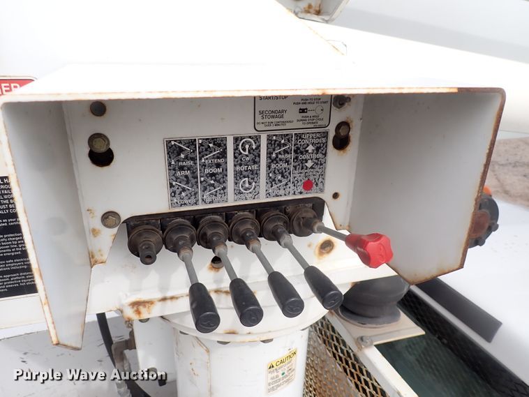 image for item DJ5560 2008 Ford F550 Super Duty  bucket truck