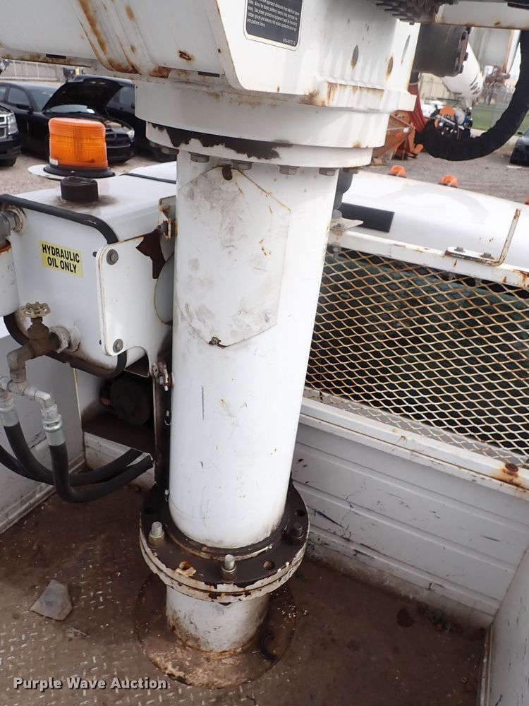 image for item DJ5560 2008 Ford F550 Super Duty  bucket truck