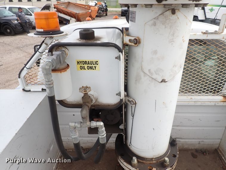 image for item DJ5560 2008 Ford F550 Super Duty  bucket truck