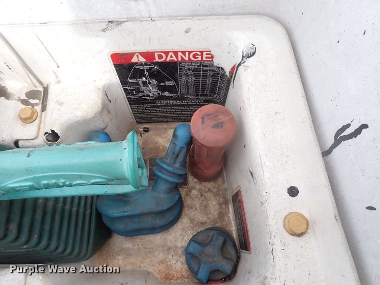 image for item DJ5560 2008 Ford F550 Super Duty  bucket truck