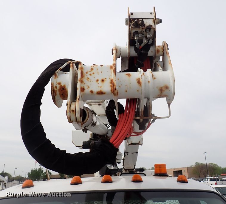image for item DJ5560 2008 Ford F550 Super Duty  bucket truck