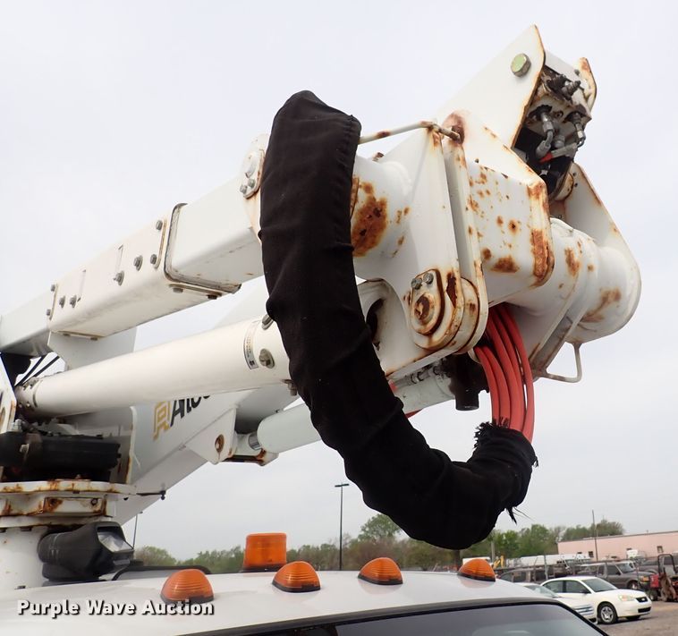 image for item DJ5560 2008 Ford F550 Super Duty  bucket truck