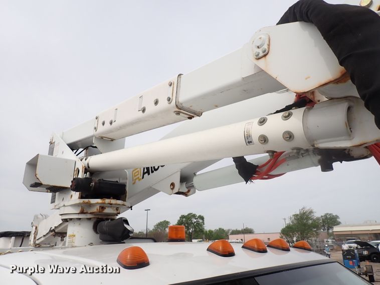 image for item DJ5560 2008 Ford F550 Super Duty  bucket truck