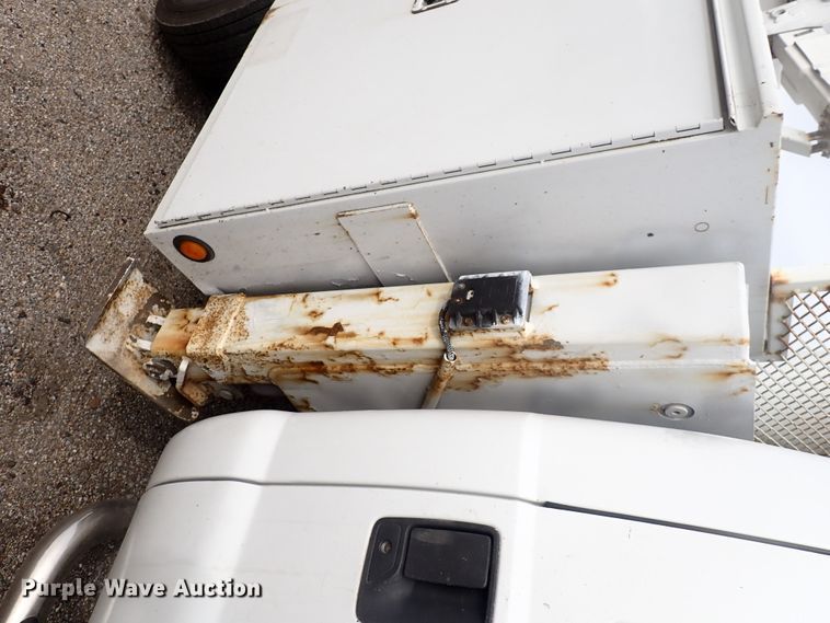 image for item DJ5560 2008 Ford F550 Super Duty  bucket truck