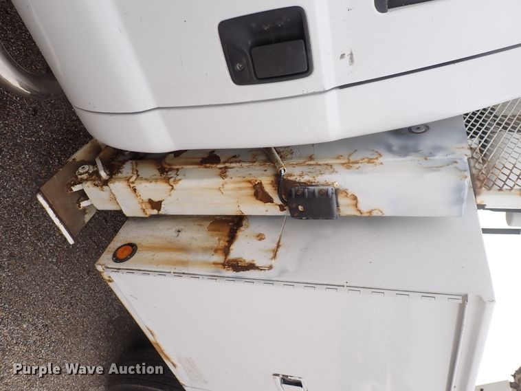 image for item DJ5560 2008 Ford F550 Super Duty  bucket truck