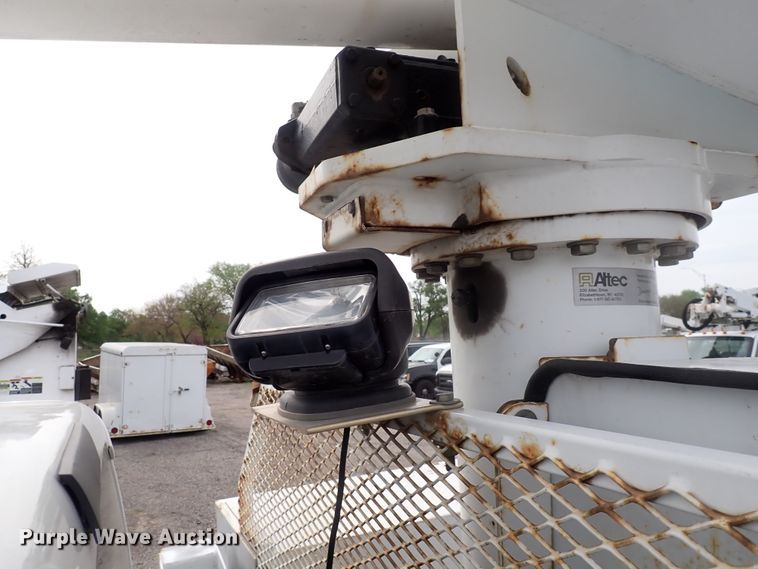 image for item DJ5560 2008 Ford F550 Super Duty  bucket truck