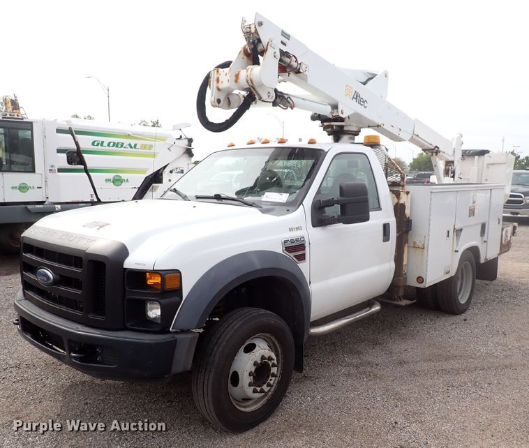 image for item DJ5561 2008 Ford F550 Super Duty  bucket truck