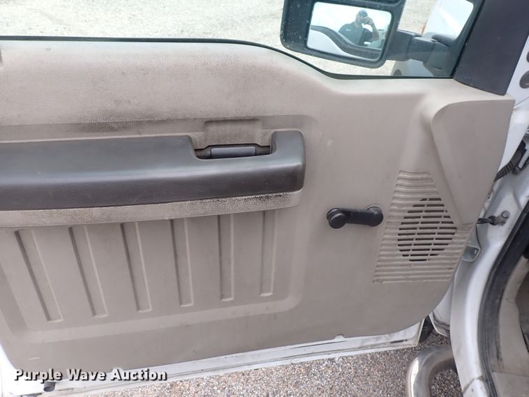 image for item DJ5561 2008 Ford F550 Super Duty  bucket truck