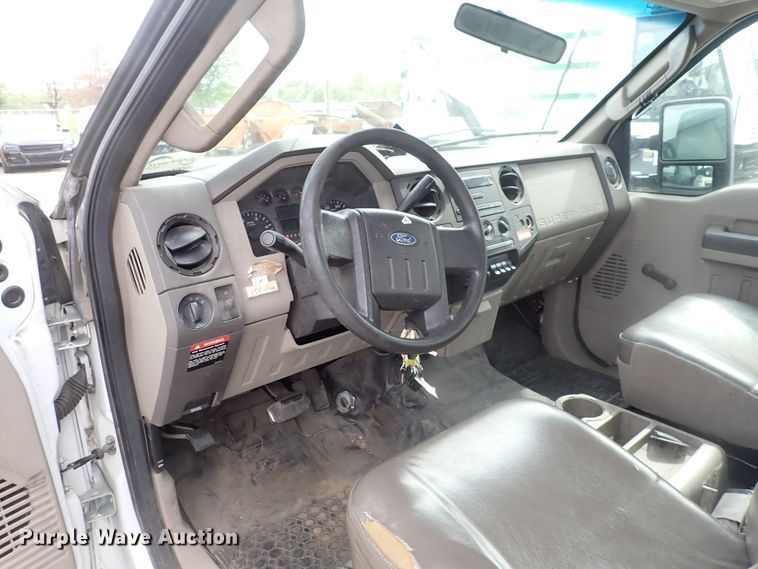 image for item DJ5561 2008 Ford F550 Super Duty  bucket truck