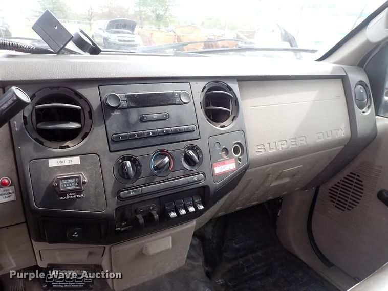 image for item DJ5561 2008 Ford F550 Super Duty  bucket truck