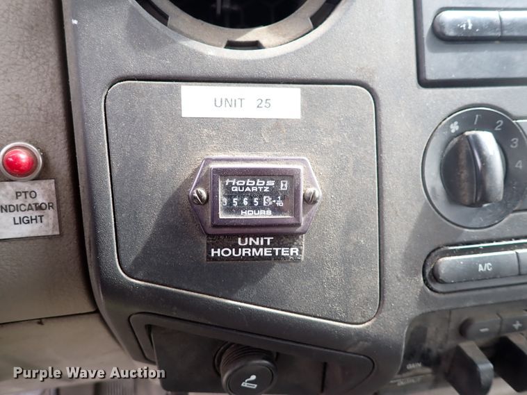 image for item DJ5561 2008 Ford F550 Super Duty  bucket truck