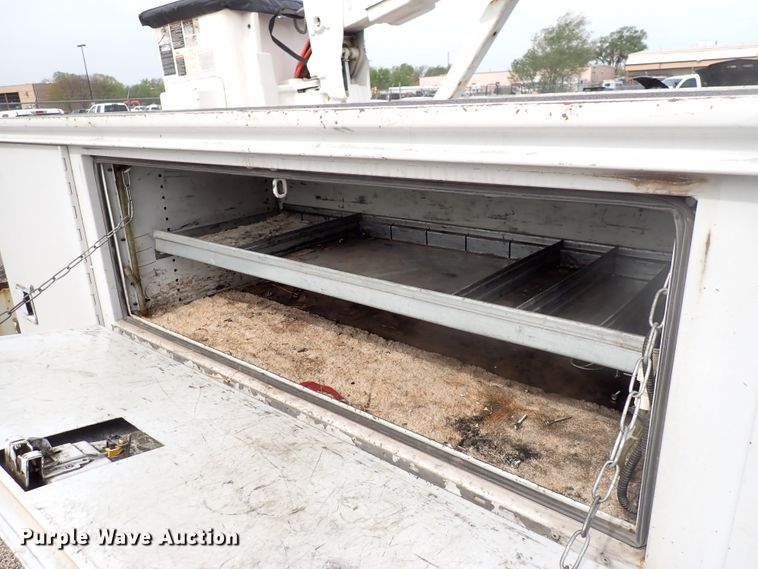 image for item DJ5561 2008 Ford F550 Super Duty  bucket truck