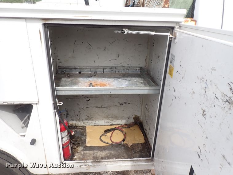 image for item DJ5561 2008 Ford F550 Super Duty  bucket truck