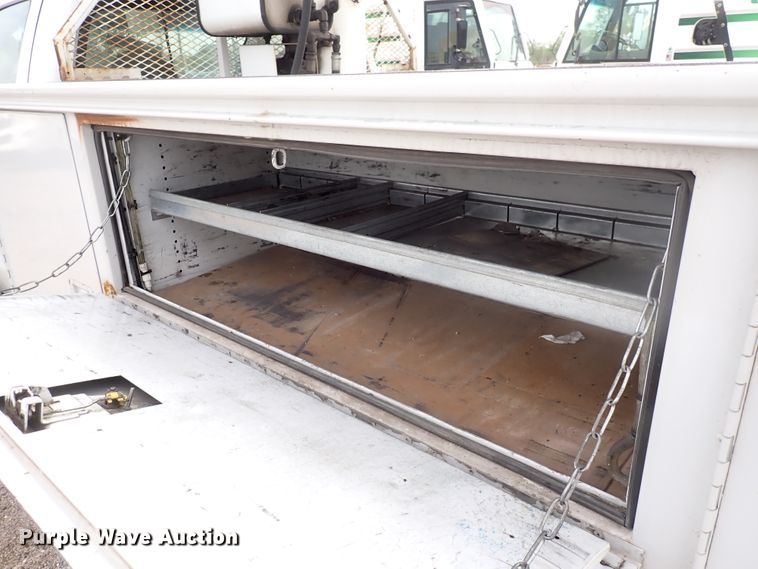 image for item DJ5561 2008 Ford F550 Super Duty  bucket truck