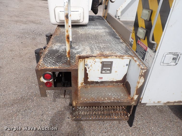 image for item DJ5561 2008 Ford F550 Super Duty  bucket truck