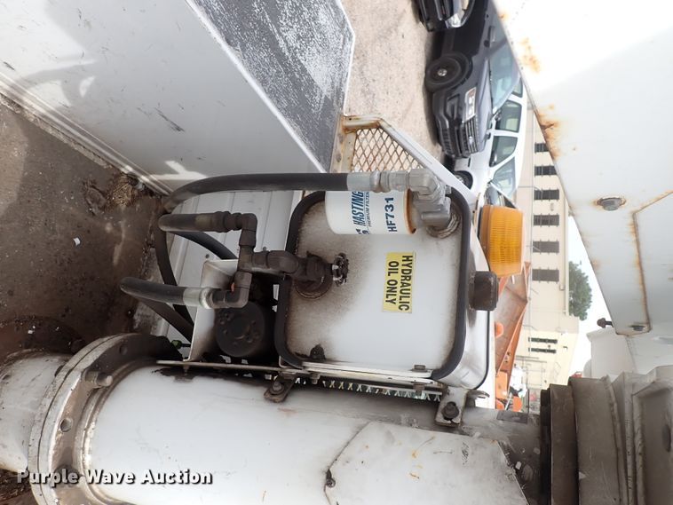 image for item DJ5561 2008 Ford F550 Super Duty  bucket truck