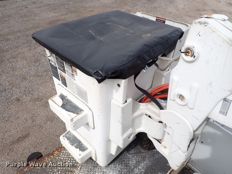 image for item DJ5561 2008 Ford F550 Super Duty  bucket truck