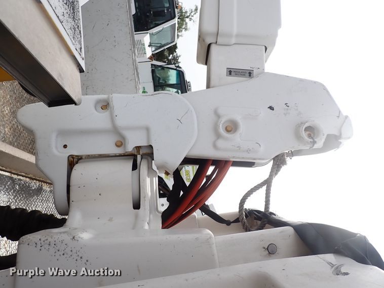 image for item DJ5561 2008 Ford F550 Super Duty  bucket truck