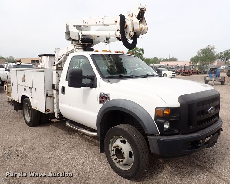 image for item DJ5562 2008 Ford F550 Super Duty  bucket truck