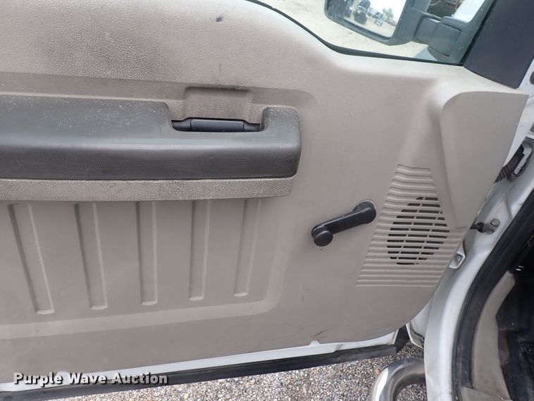 image for item DJ5562 2008 Ford F550 Super Duty  bucket truck