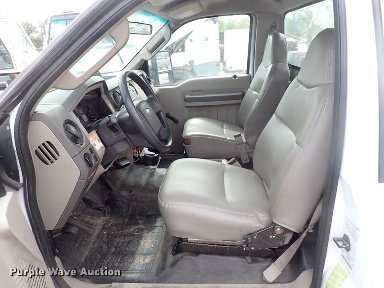 image for item DJ5562 2008 Ford F550 Super Duty  bucket truck