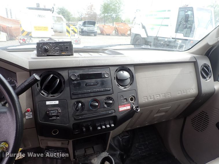 image for item DJ5562 2008 Ford F550 Super Duty  bucket truck