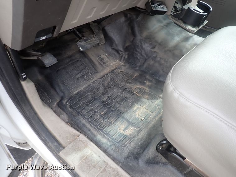 image for item DJ5562 2008 Ford F550 Super Duty  bucket truck