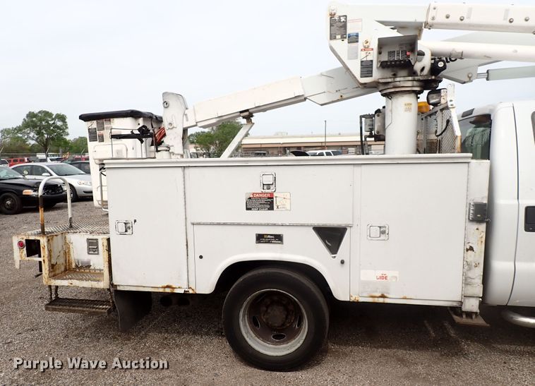 image for item DJ5562 2008 Ford F550 Super Duty  bucket truck