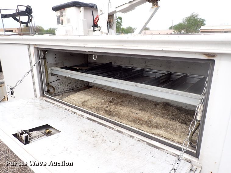 image for item DJ5562 2008 Ford F550 Super Duty  bucket truck