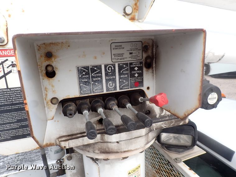 image for item DJ5562 2008 Ford F550 Super Duty  bucket truck