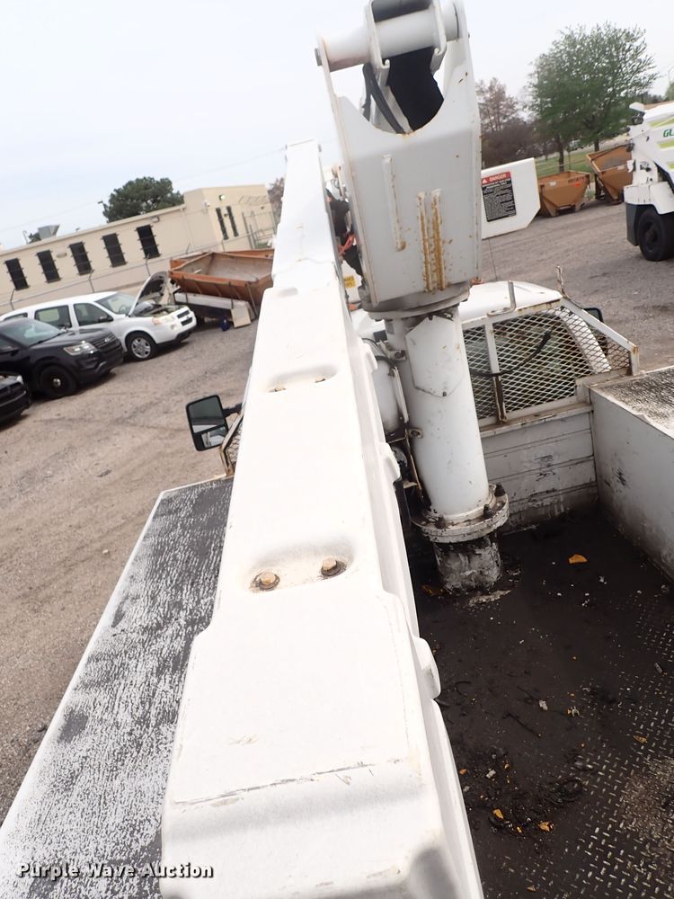 image for item DJ5562 2008 Ford F550 Super Duty  bucket truck