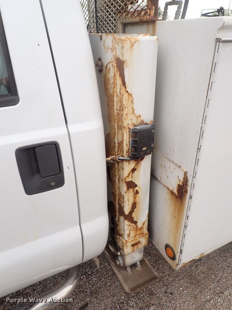 image for item DJ5562 2008 Ford F550 Super Duty  bucket truck