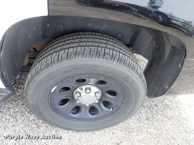 image for item DJ5567 2013 Chevrolet Tahoe Police  SUV